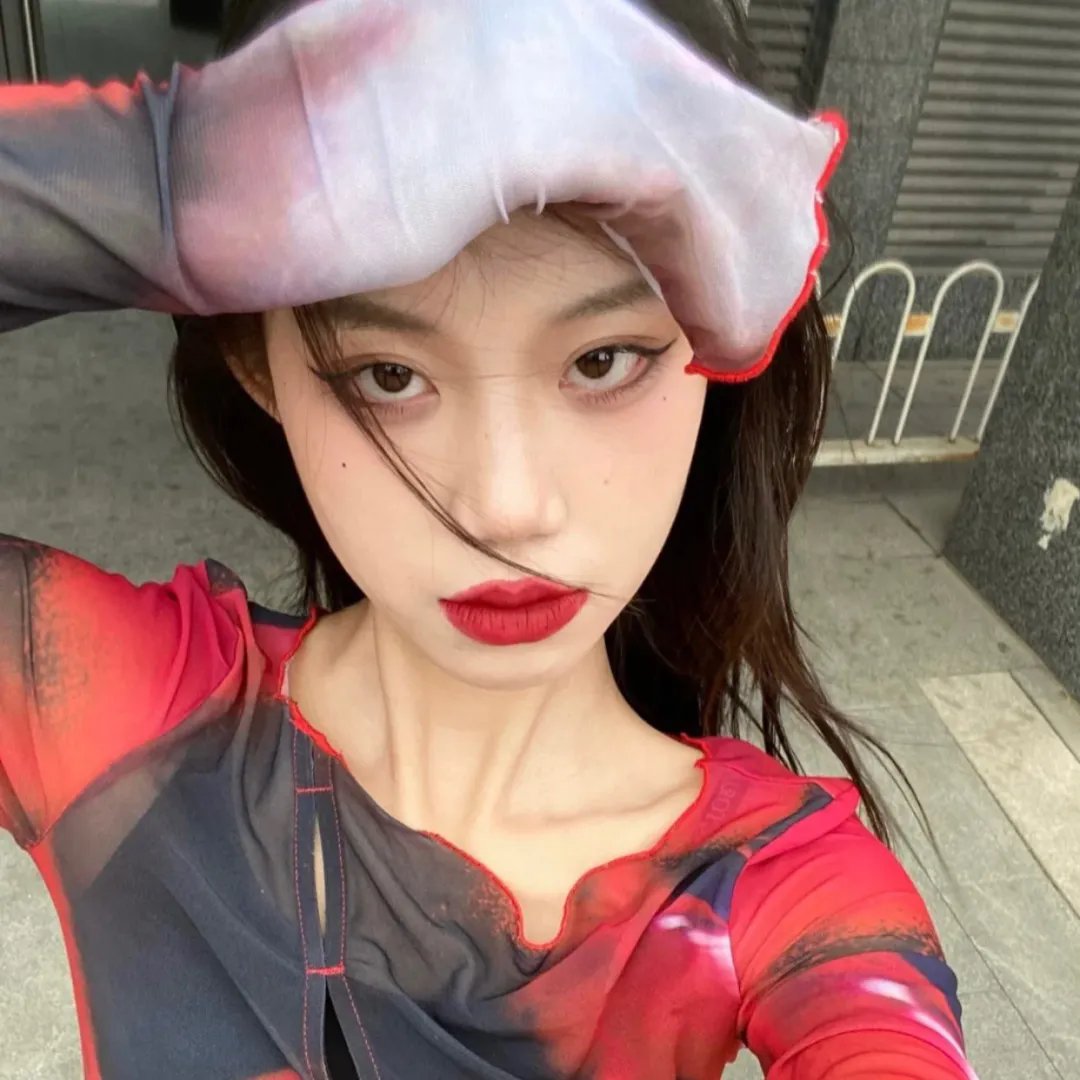 为黛茜小姐开车